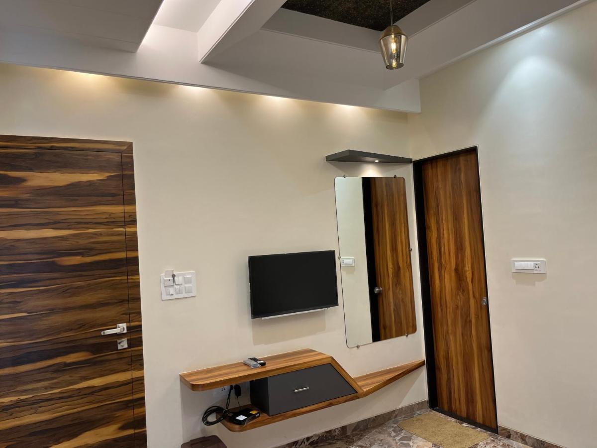 Hotel Aryadeep Phardāpur Екстериор снимка