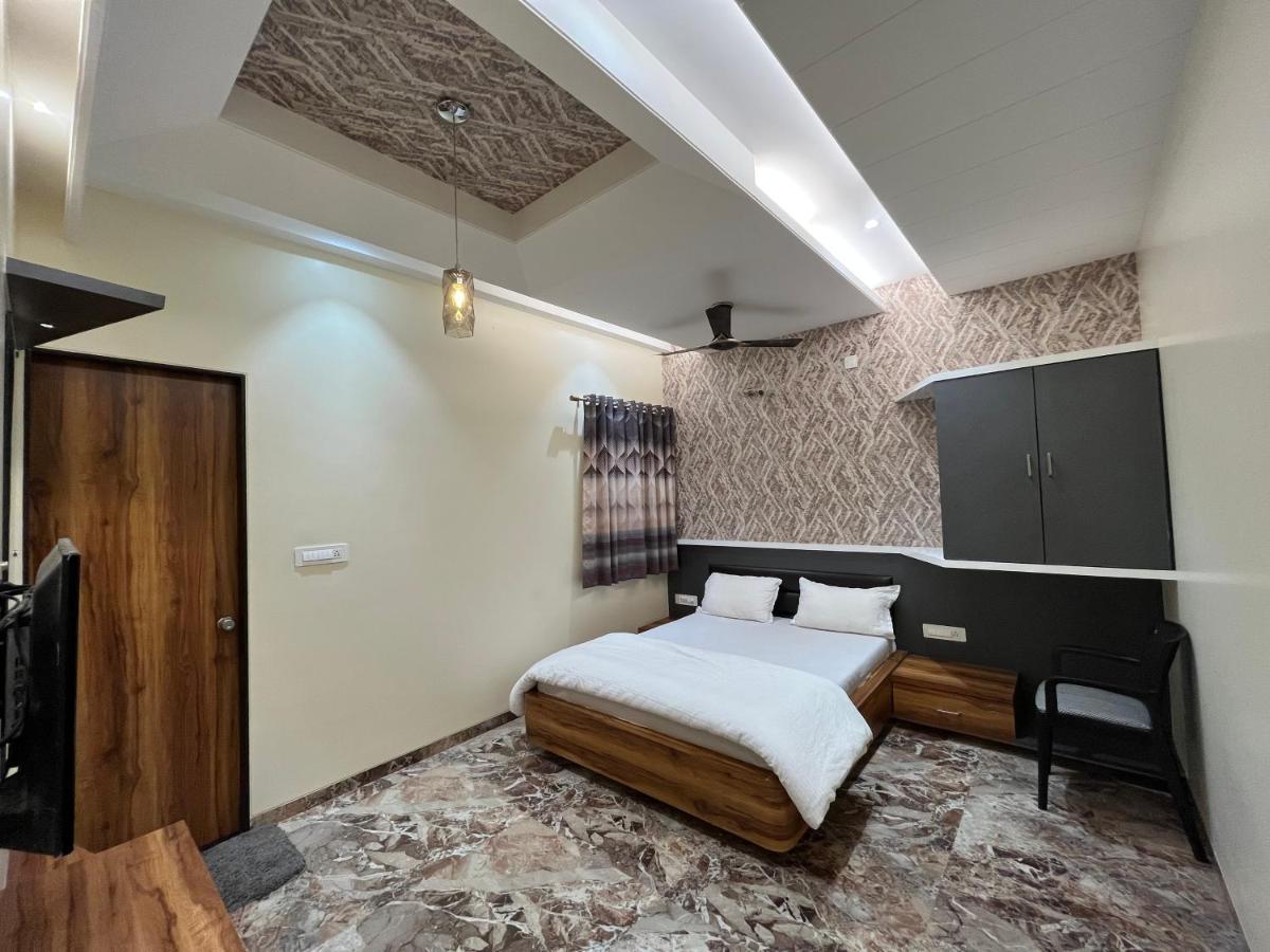 Hotel Aryadeep Phardāpur Екстериор снимка